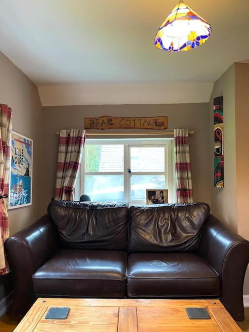 Bear Cottage, Tyn Y Cwm Eglwys-Fach Esterno foto
