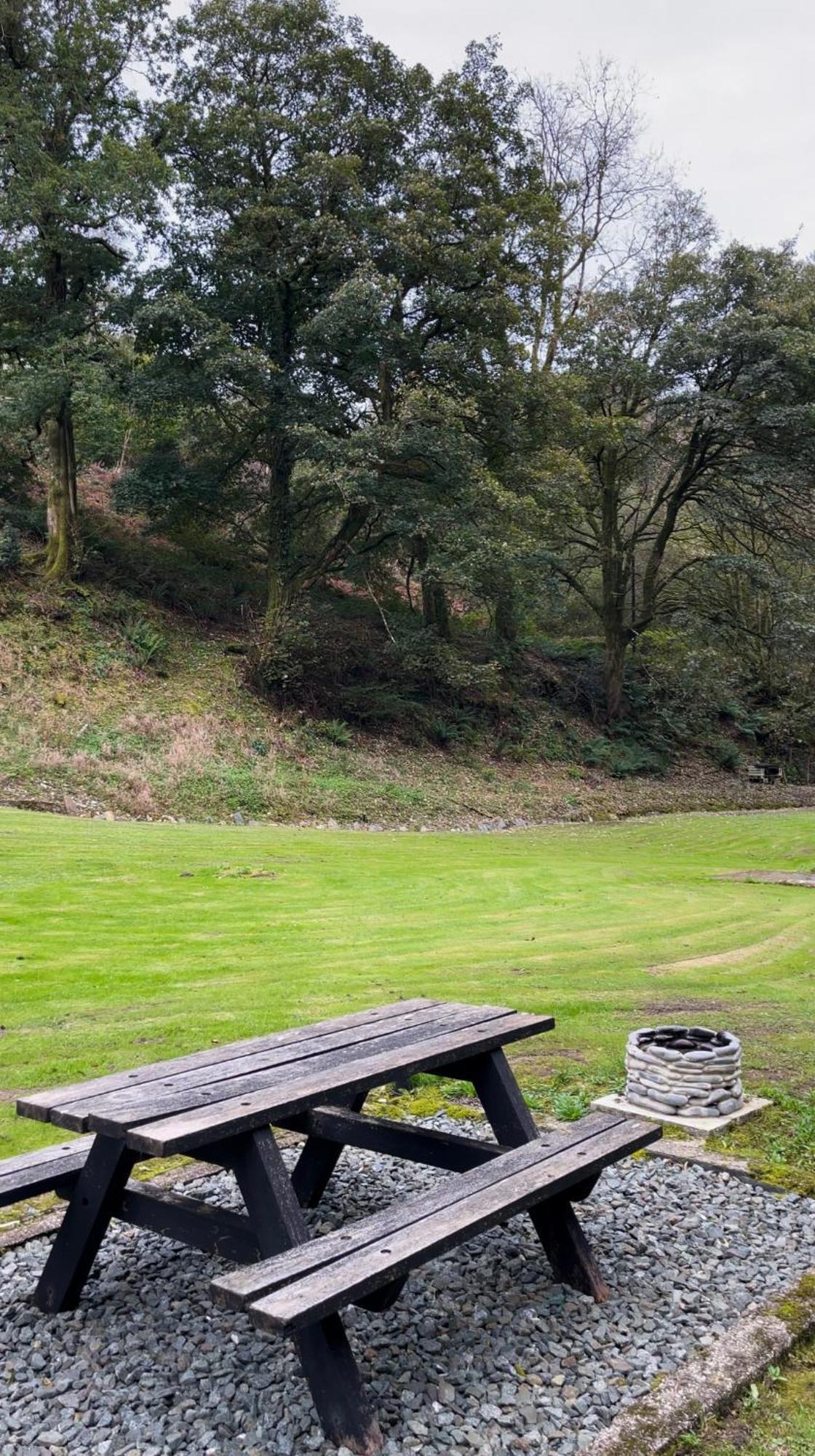 Bear Cottage, Tyn Y Cwm Eglwys-Fach Esterno foto